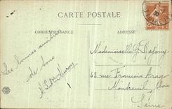 Hotel turistico de Noiretable de la POSTAL de la VENDIMIA una esquina del parque