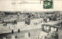 Opinion de Laval de la POSTAL de la VENDIMIA tomada del jardin de Perrine