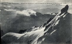VINTAGE POSTCARD Dauphine Solid mass of Pelvoux Edges of Meije and the central peak