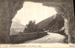 VINTAGE POSTCARD Large Narrow parts a Tunnel