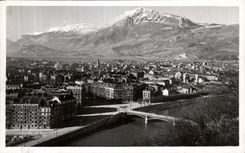 VINTAGE POSTCARD Grenoble