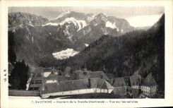 Convento de Dauphine de la POSTAL de la VENDIMIA de chartreuse grande visto en las celulas