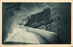 VINTAGE POSTCARD Great Narrow parts a Tunnel