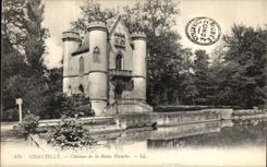 VINTAGE POSTCARD Chantilly the Castle of the White Queen