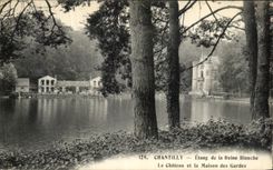 VINTAGE POSTCARD Chantilly Pond of the White Queen the Castle of the House of the Guards