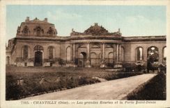 VINTAGE POSTCARD Chantilly large stables and the door Denis Saint
