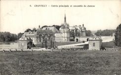VINTAGE POSTCARD Chantilly Main entrance and together of the castle