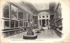 VINTAGE POSTCARD Castle of Chantilly the Gallery of paintings