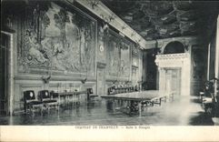 VINTAGE POSTCARD Castle of Chantilly Dining room