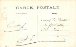 VINTAGE POSTCARD Chantilly Main entrance and together of the castle