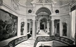 CPA Chantilly L escalier du chateau