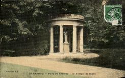 VINTAGE POSTCARD Chantilly Park of the Castle the temple of Diane