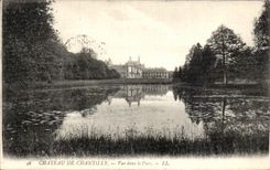 VINTAGE POSTCARD Castle of Chantilly Seen in the Park