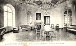 VINTAGE POSTCARD Castle Of Chantilly Pavillon of Sylvie the room of return of hunting