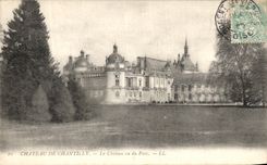 VINTAGE POSTCARD Castle Of Chantilly the Castle seen of the park