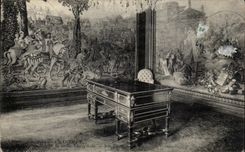 VINTAGE POSTCARD Castle Of Chantilly Theophilus Room