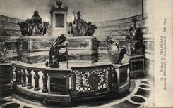 VINTAGE POSTCARD Castle Of Chantilly Mausoleum of Henri II Prince de Conde