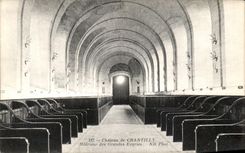 VINTAGE POSTCARD Castle Of Interior Chantilly of the large stables Horses