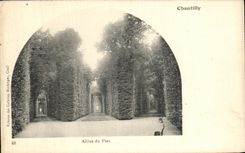 VINTAGE POSTCARD Chantilly Gone of the park