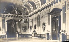 VINTAGE POSTCARD Compiegne Room Of the guards