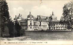 VINTAGE POSTCARD Castle of Chantilly the Castle seen of the park