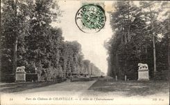 VINTAGE POSTCARD Castle of Chantilly Park Gone of L drive