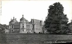 VINTAGE POSTCARD Chantille the Park and the Castle