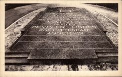 VINTAGE POSTCARD Compiegne Clearing of L Militaria Armistice