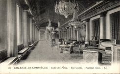 VINTAGE POSTCARD Castle Of Compiegne Village hall