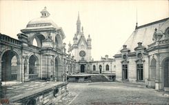VINTAGE POSTCARD Castle Of Chantilly