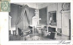 VINTAGE POSTCARD Palais of Compiegne Chambre has Coucher L Empereur