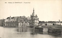 VINTAGE POSTCARD Castle Of Chantilly Southern Frontage