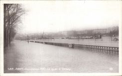 VINTAGE POSTCARD Paris Flood the Quay D Orsay