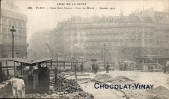 CPA Paris Crue De Seine Gare Saint Lazare Cour du Havre Chocolat Vinay 