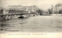 CPA Paris Inondations De Le Pont des Invalides