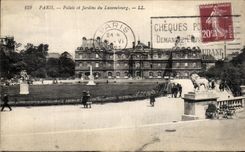 VINTAGE POSTCARD Paris Palate and Garden of Luxembourg