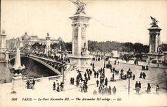 VINTAGE POSTCARD Paris the Bridge Alexandre III