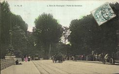 VINTAGE POSTCARD Paris Bois de Boulogne Carries of Suresnes