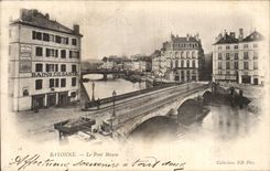 VINTAGE POSTCARD Bayonne the Mayou bridge