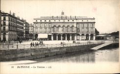 VINTAGE POSTCARD Bayonne the Theater