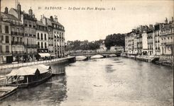 VINTAGE POSTCARD Bayonne the Quay of the Mayou Port