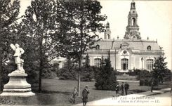 CPA Pau Le palais d Hiver et Statue de d Artagnan Mousquetaire 