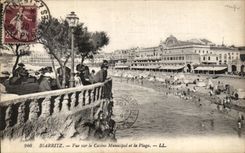 CPA Biarritz Vue Sur le Casino Municipal et La Plage 