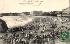 VINTAGE POSTCARD Picturesque Biarritz the Beach