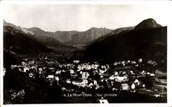VINTAGE POSTCARD the Mount Gilds View