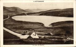 VINTAGE POSTCARD the Lake Guery