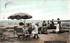 VINTAGE POSTCARD On the beach the round of the pastrycook