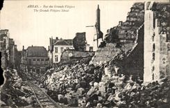 CPA Arras Rue Des Grands Vieziers Militaria 