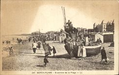 VINTAGE POSTCARD Berck Beach Beach suit Boat