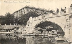 Fuente de las noticias de Metz Neuer Brunnen de la POSTAL de la VENDIMIA